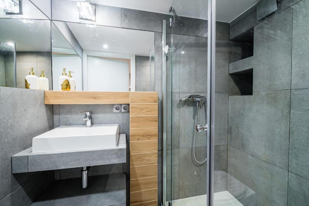 Royal City 40 M2 *